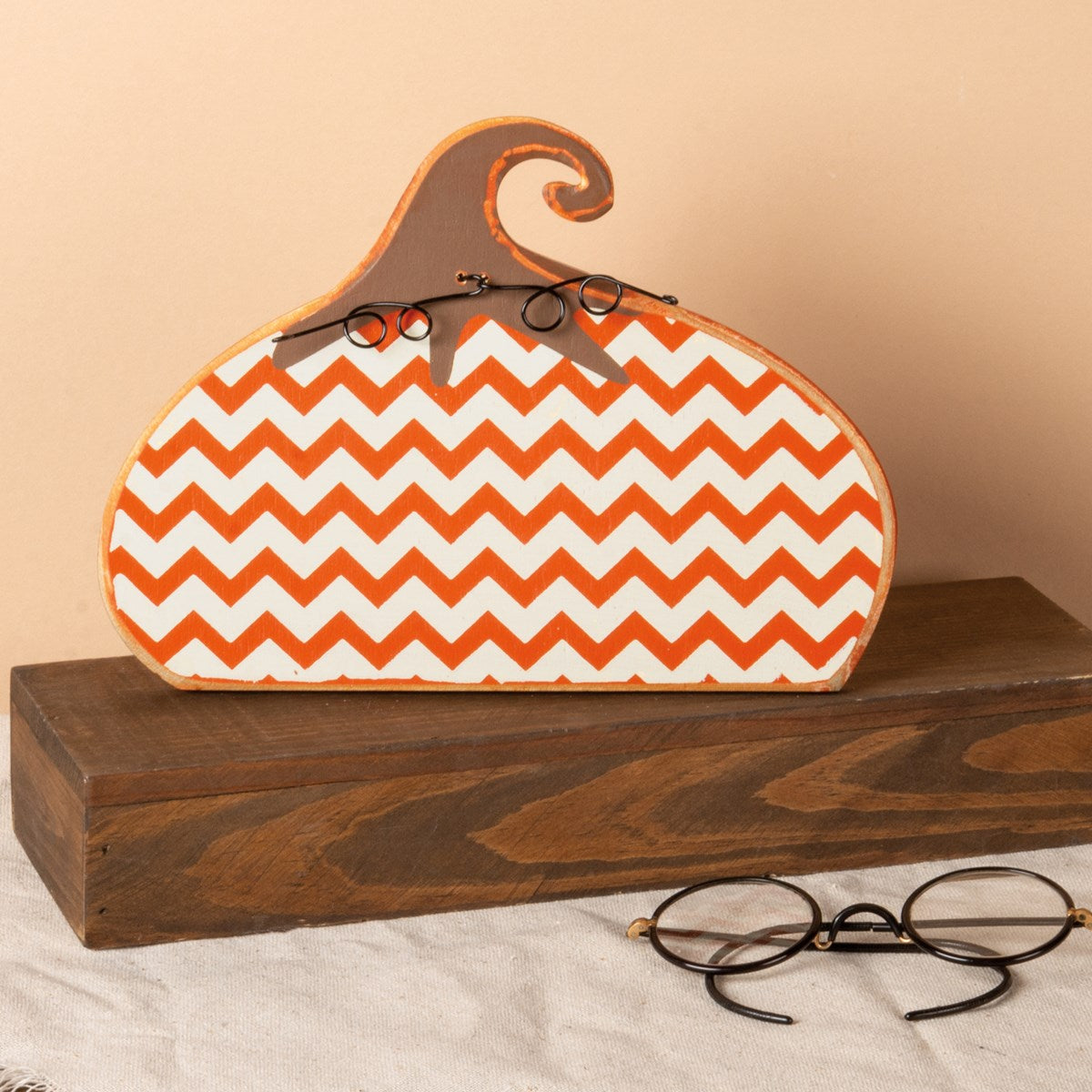 Chevron Pumpkin - Free-standing