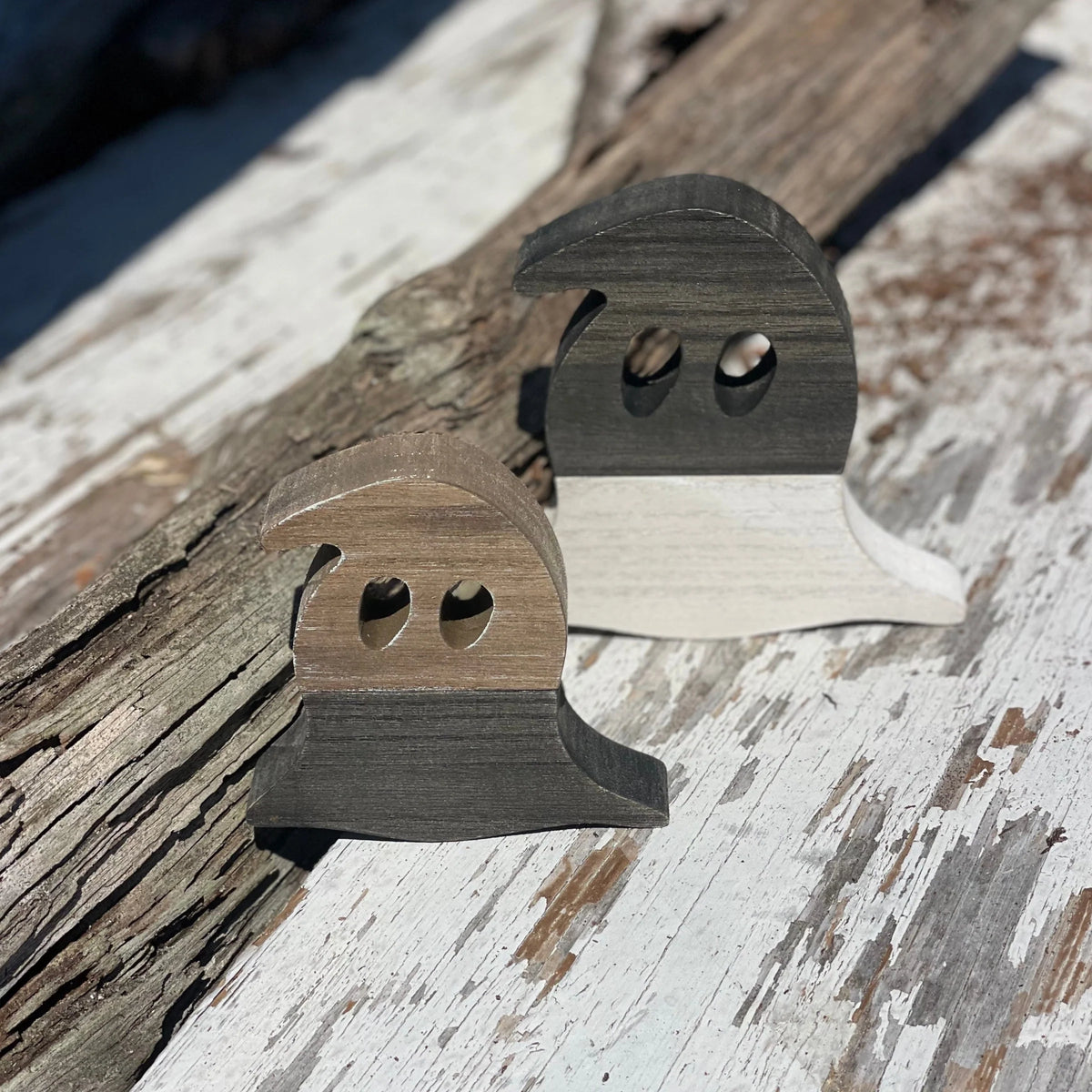 Wood Plank Ghost Cutout - Wood/Black