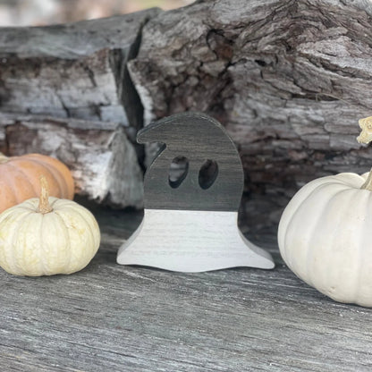 Wood Plank Ghost Cutout - Black/White