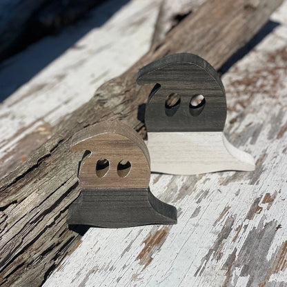 Wood Plank Ghost Cutout - Black/White